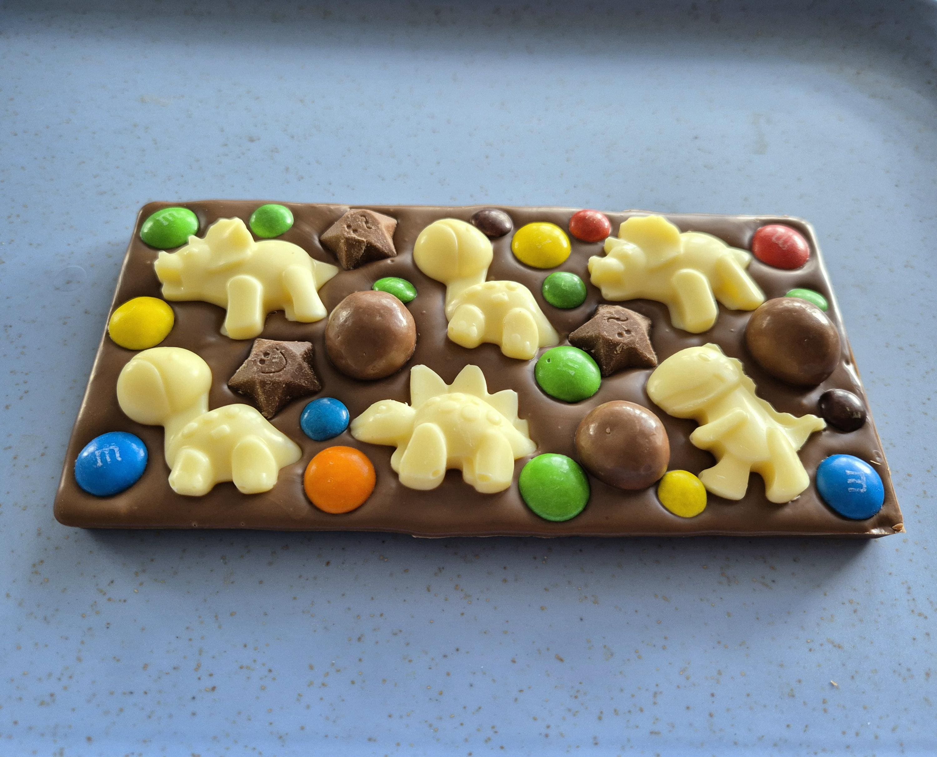 Chocolate Slab with Dinosaurs, Dinos, For small boys and girls